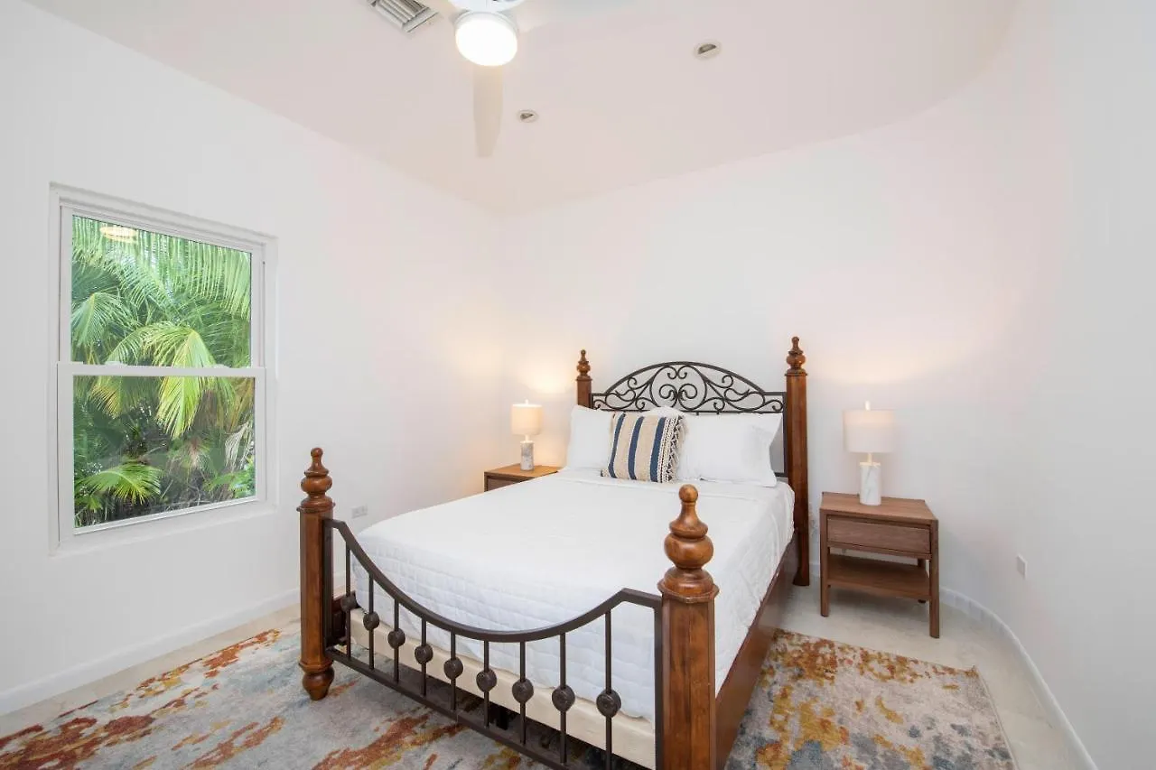 The Mastic Sunnyhill Cottage North Side 0*,  Cayman Islands